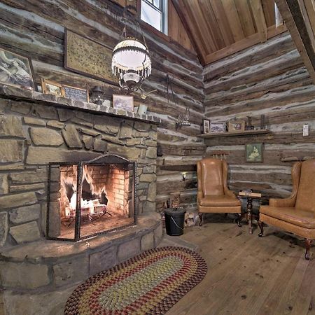 Historic Cabin Grill And Hiking Trail Access! 布赖森城 外观 照片