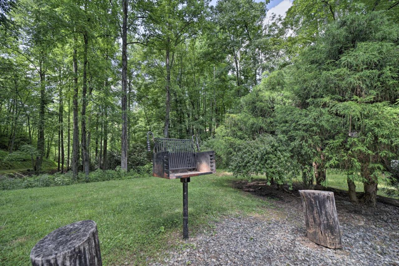 Historic Cabin Grill And Hiking Trail Access! 布赖森城 外观 照片